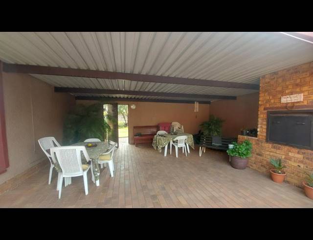 4 BEDROOM HOUSE FOR SALE IN FREEWAY PARK